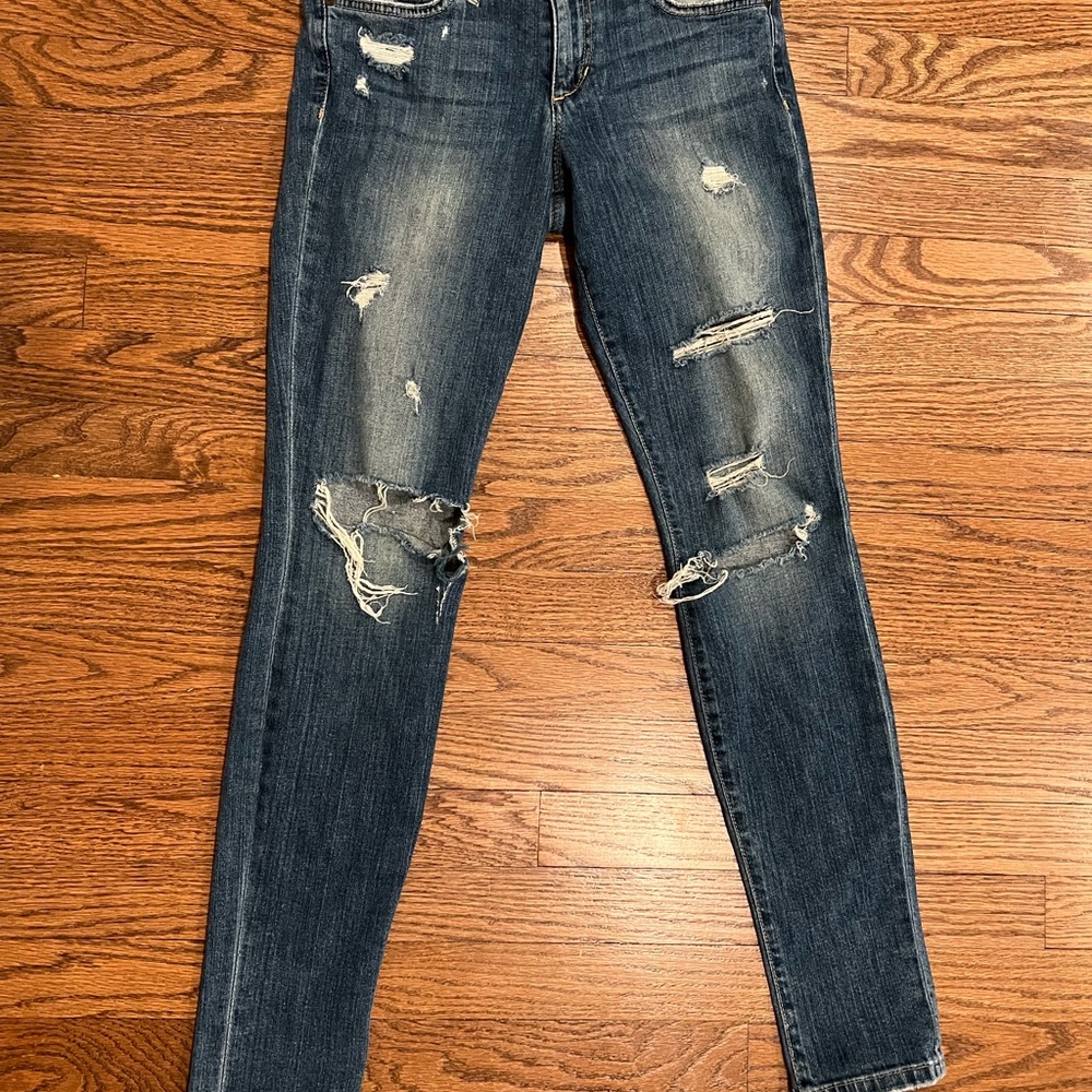 Joe’s Jeans, The Skinny ripped jeans, size 28